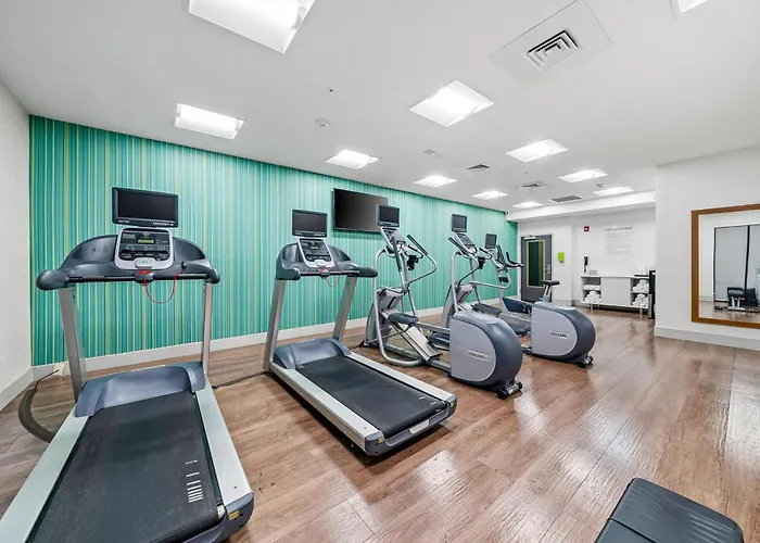 Holiday Inn Express & Suites Lakeland South, An Ihg Hotel