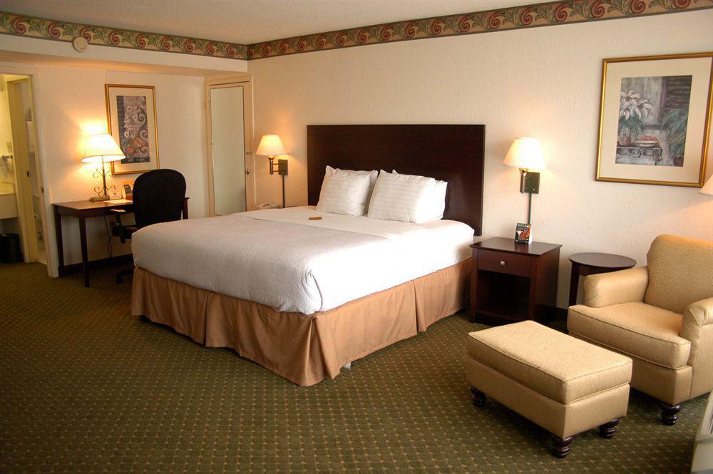 Express & South, An Ihg 3* Lakeland