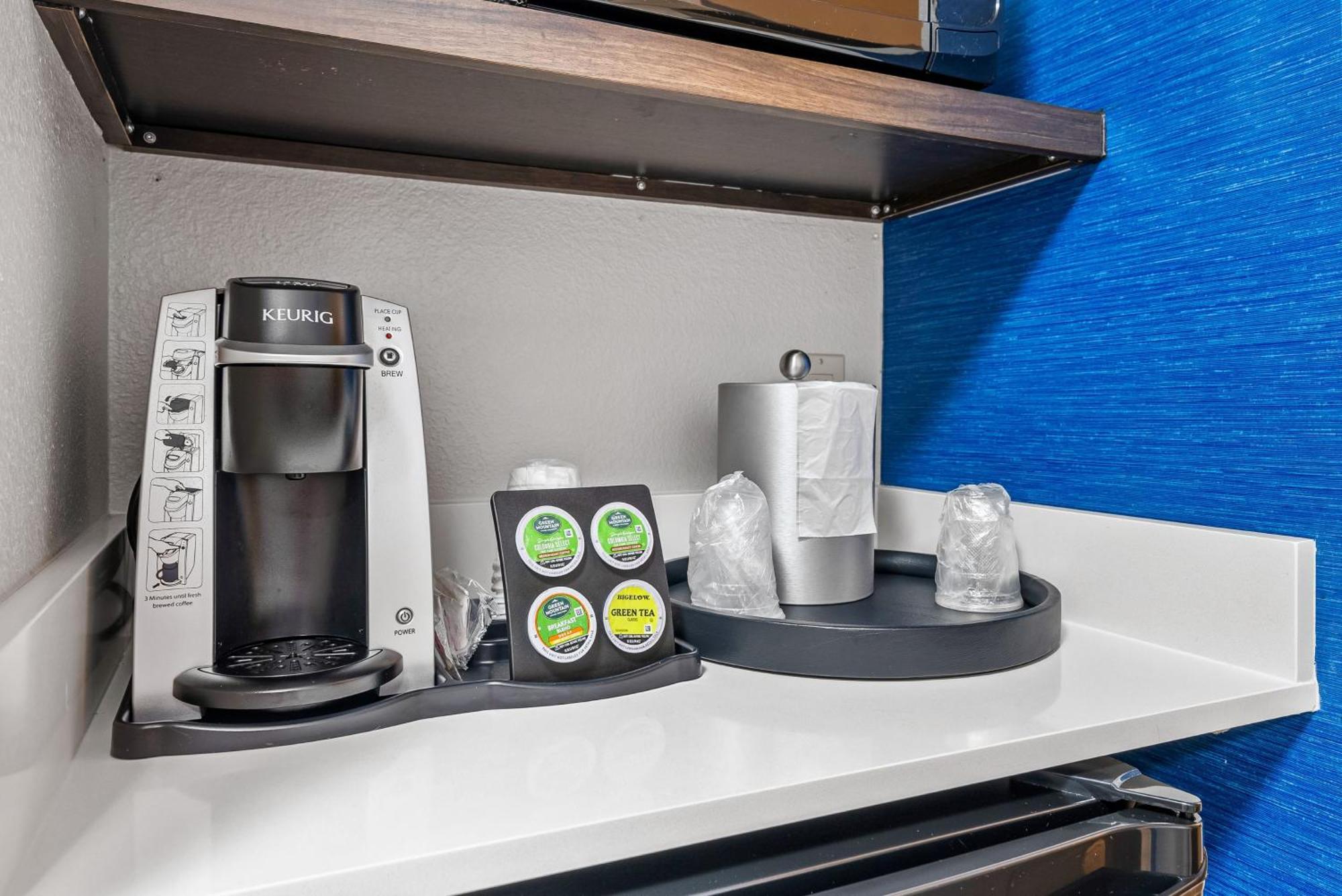 Hotel Holiday Express & South, An Ihg